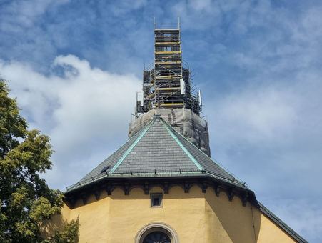 Dłuższy remont kościelnej wieży