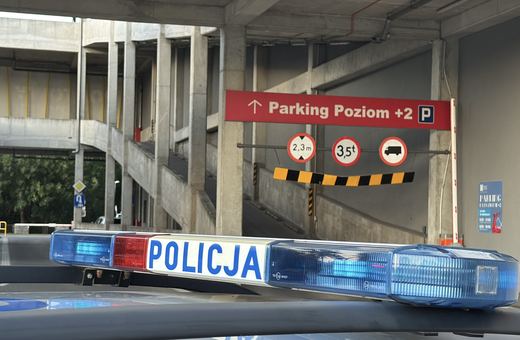 Pijany 16–latek (1,7 prom.) awanturował się w galerii