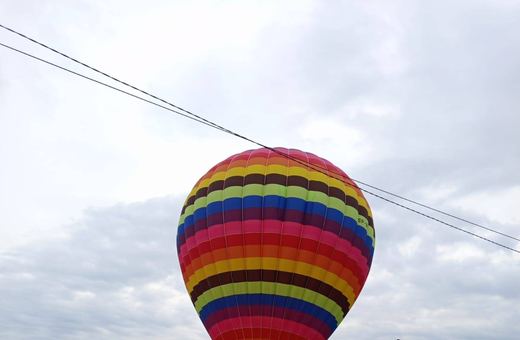 Planowe lądowanie balonu w Łomnicy