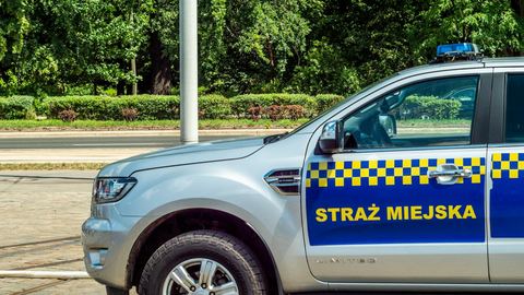 Straż miejska – jakie ma kompetencje? Czy może wystawiać mandaty?
