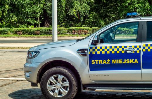 Straż miejska – jakie ma kompetencje? Czy może wystawiać mandaty?