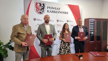 Podpisane umowy na remonty dróg powiatowych po powodzi