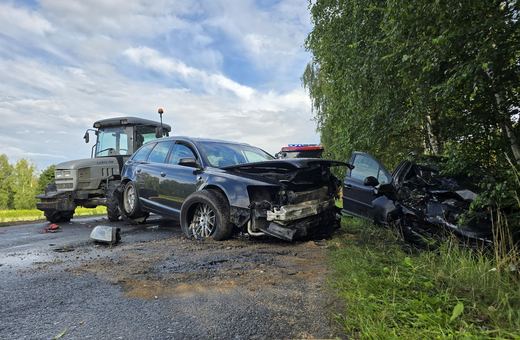 Ona paliła marihuanę, a on uciekł – czołowe zderzenie na Bronka Czecha