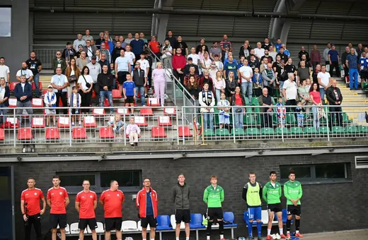 Uczcili minutą ciszy pamięć zmarłego Piotra Kubana