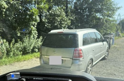 Kierował wbrew zakazom oraz posiadał narkotyki. Za popełnione czyny odpowie przed sądem