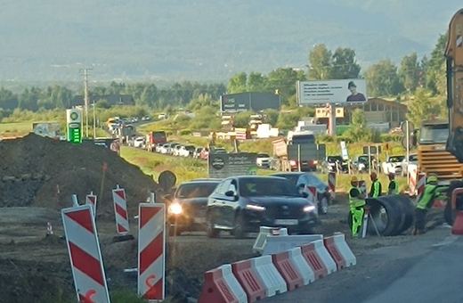 Drogowcy utrudniają życie kierowcom
