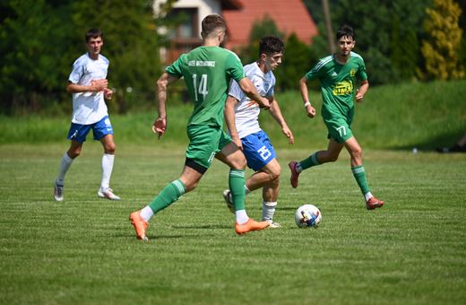 Zażarte gminne derby dla Łomnicy