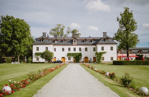 Pałac Pakoszów – wyjątkowe miejsce na imprezy okolicznościowe w okolicach Jeleniej Góry