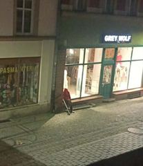 Bezdomny przeszkadza na Konopnickiej