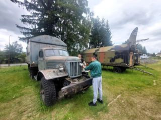 Drugie życie dla militariów dzięki więźniom z aresztu
