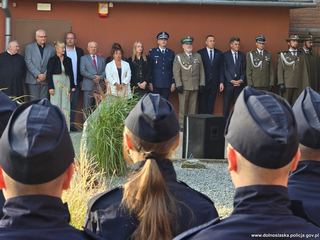 Uczniowie w mundurach