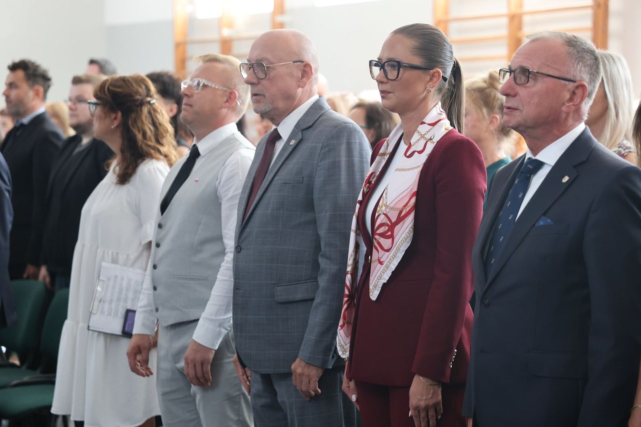 Uczniowie wrócili do szkół – inauguracja w SP 13