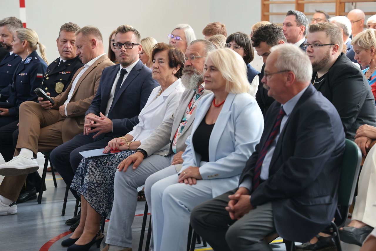 Uczniowie wrócili do szkół – inauguracja w SP 13