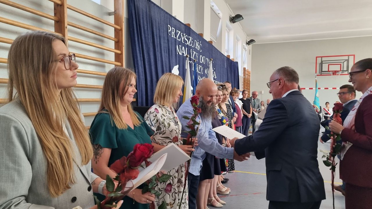 Uczniowie wrócili do szkół – inauguracja w SP 13