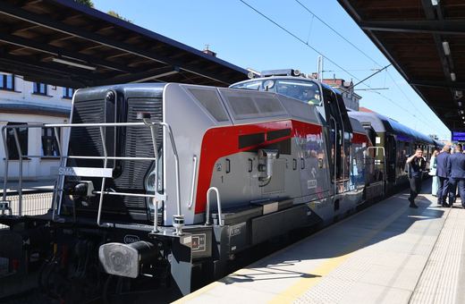 Pociąg na wodór pojechał z Jeleniej Góry do Karpacza