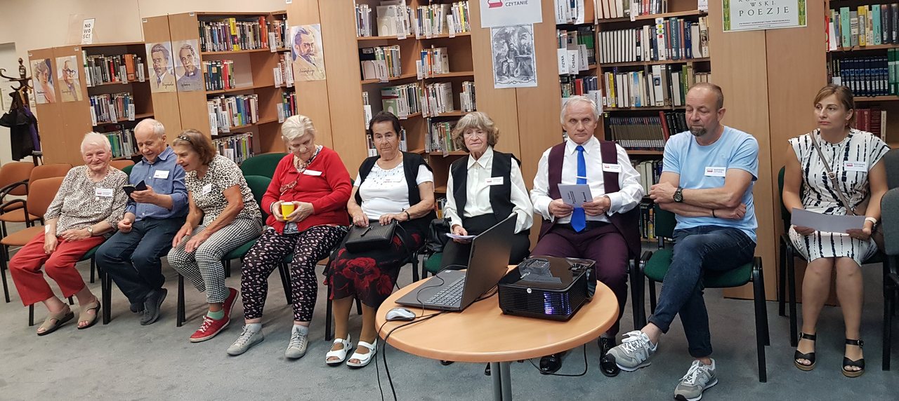 Kochanowski łączy pokolenia, czyli Narodowe Czytanie w Bibliotece Pedagogicznej