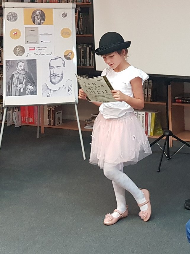 Kochanowski łączy pokolenia, czyli Narodowe Czytanie w Bibliotece Pedagogicznej