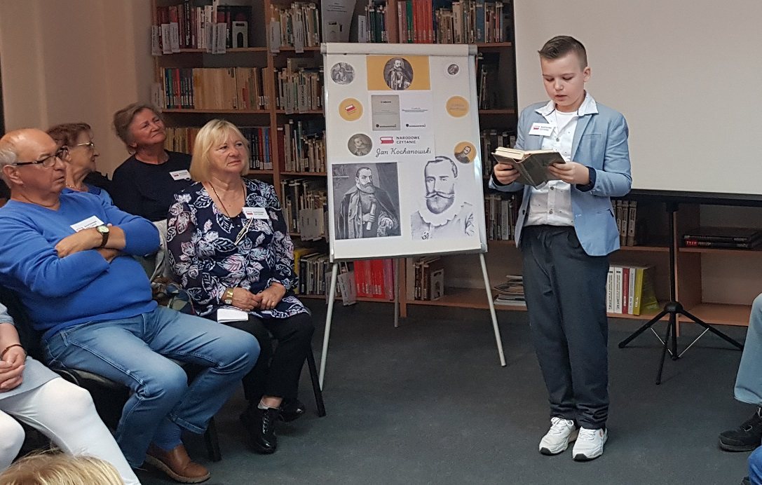 Kochanowski łączy pokolenia, czyli Narodowe Czytanie w Bibliotece Pedagogicznej