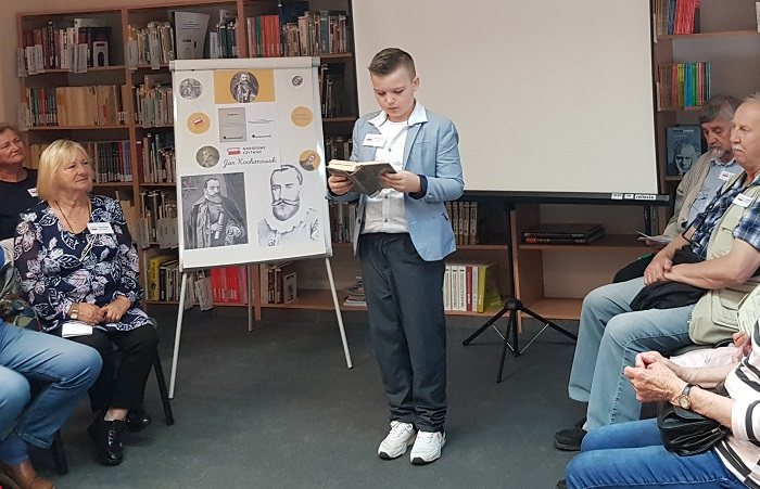 Kochanowski łączy pokolenia, czyli Narodowe Czytanie w Bibliotece Pedagogicznej