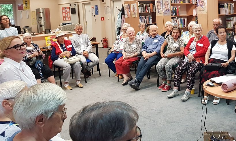 Kochanowski łączy pokolenia, czyli Narodowe Czytanie w Bibliotece Pedagogicznej