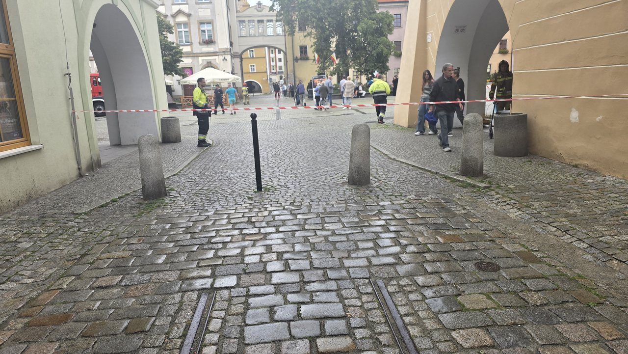 Ewakuacja w centrum Jeleniej Góry
