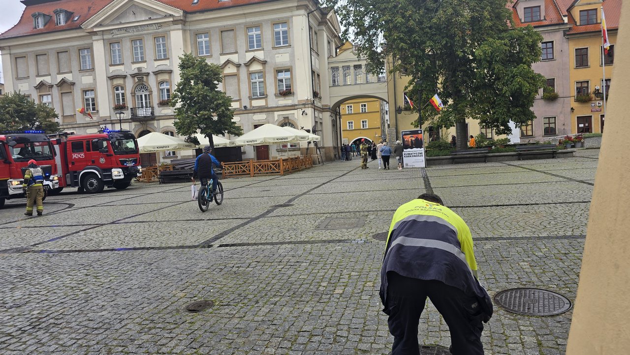 Ewakuacja w centrum Jeleniej Góry