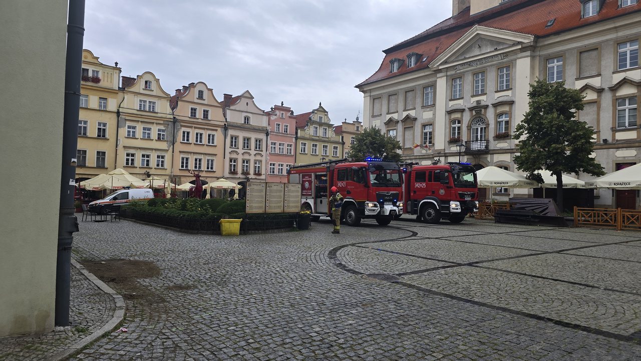 Ewakuacja w centrum Jeleniej Góry