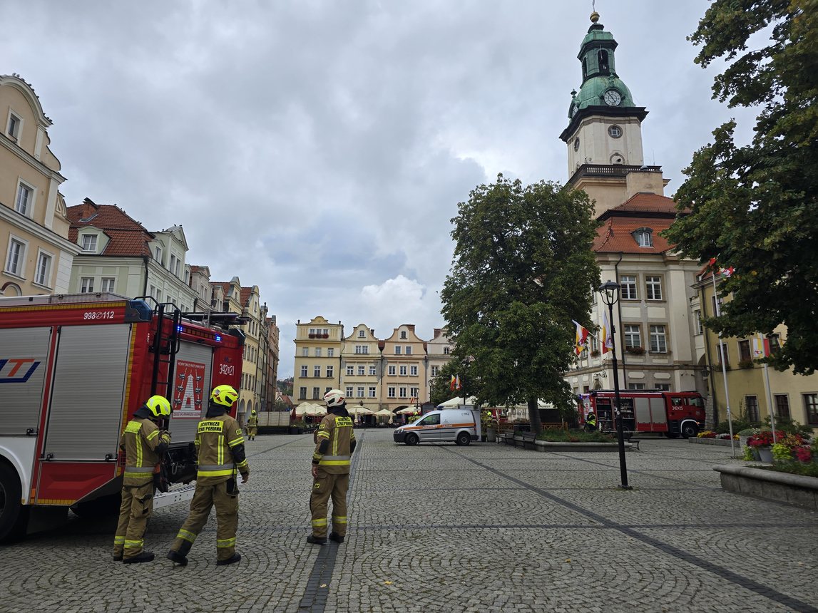 Ewakuacja w centrum Jeleniej Góry