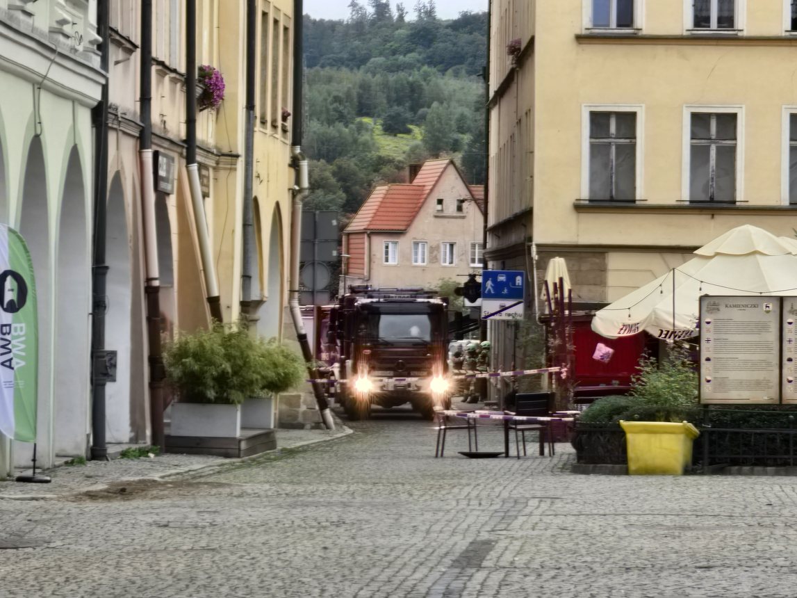 Ewakuacja w centrum Jeleniej Góry