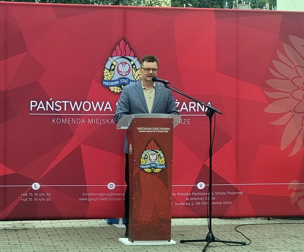 Samorządy dorzuciły się do busa dla strażaków