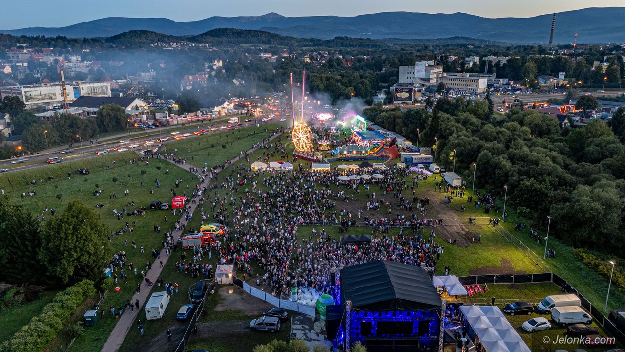 Koncert Lady Pank widziany z drona