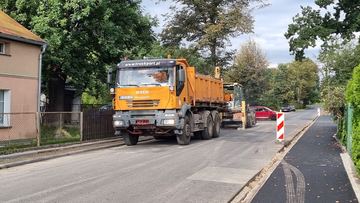 Nowe chodniki w budowie