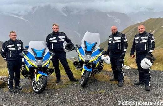 Policjanci jeleniogórskiej drogówki doskonalili swoje umiejętności w międzynarodowym szkoleniu motocyklowym w Austrii