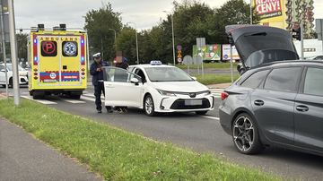 Potrącenie pieszej na przejściu przy Shellu