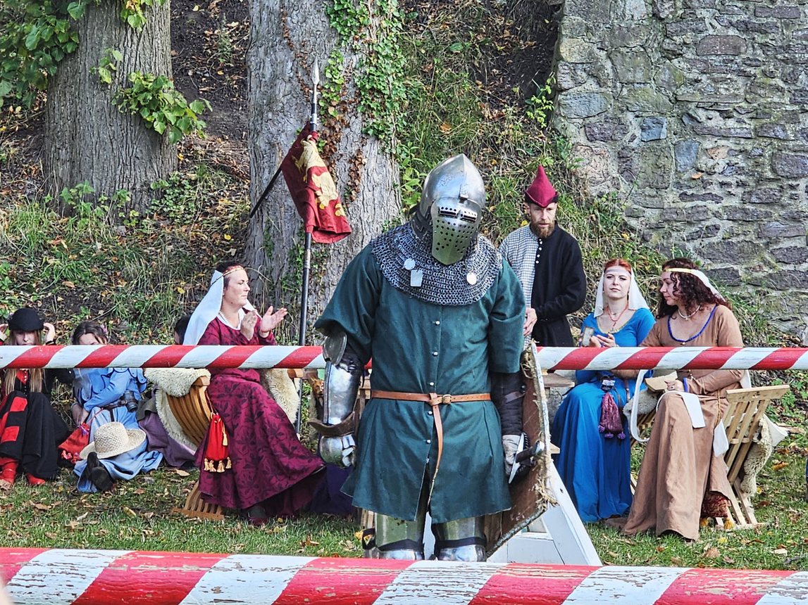 Dostałem toporem w kark i mam 7 kręgów z tytanu