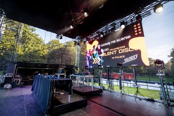 Cieplice rozbłysły kolorami – start Festiwalu Światła