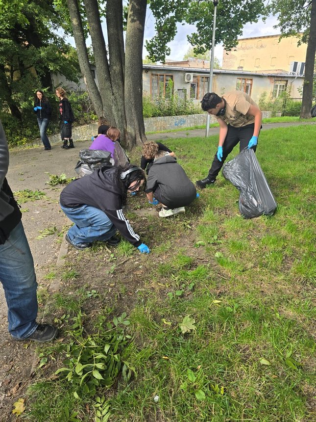 Blisko 4 tysiące osób sprzątało Jelenią Górę