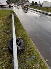 Audi wypadło z drogi na ul. Wincentego Pola