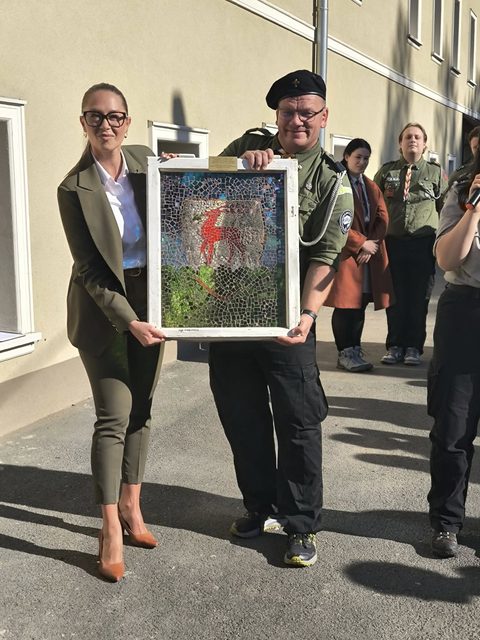 Nowy jelonek stanął przy Domu Harcerza