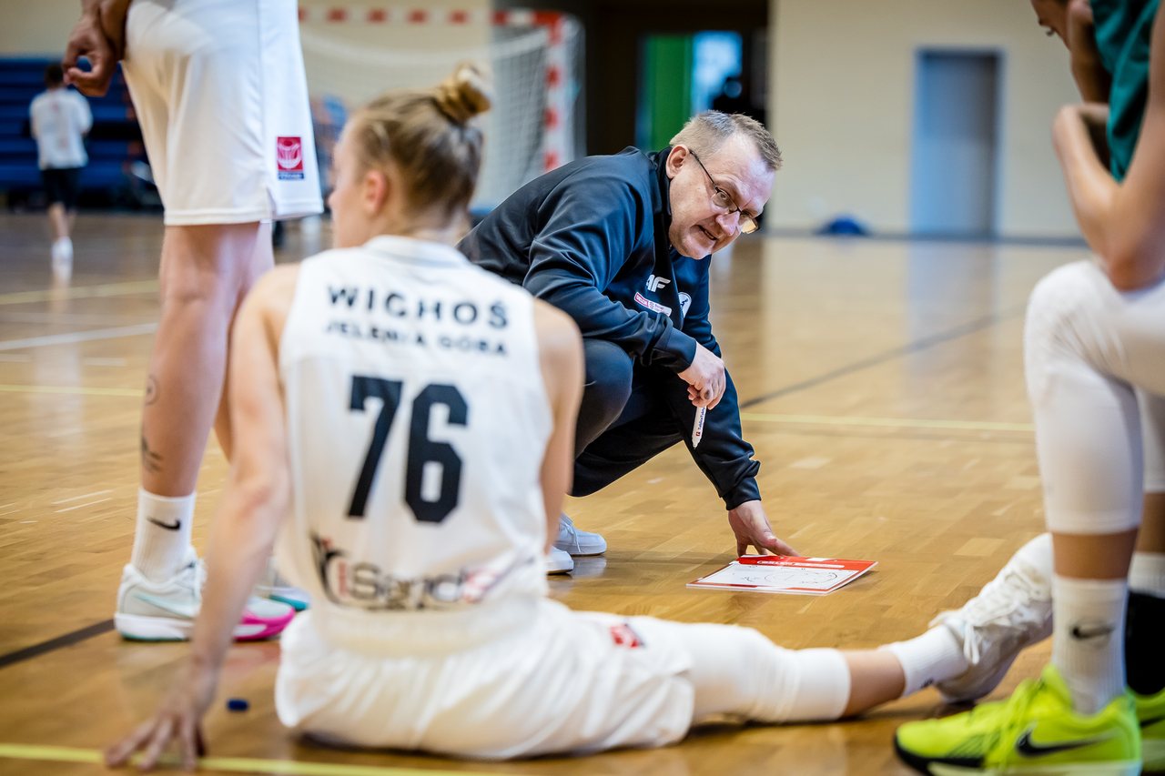 Zapachniało zawodowym basketem w Jeleniej Górze