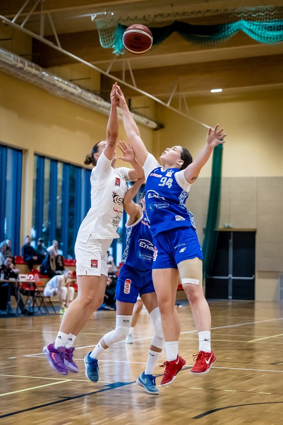 Zapachniało zawodowym basketem w Jeleniej Górze