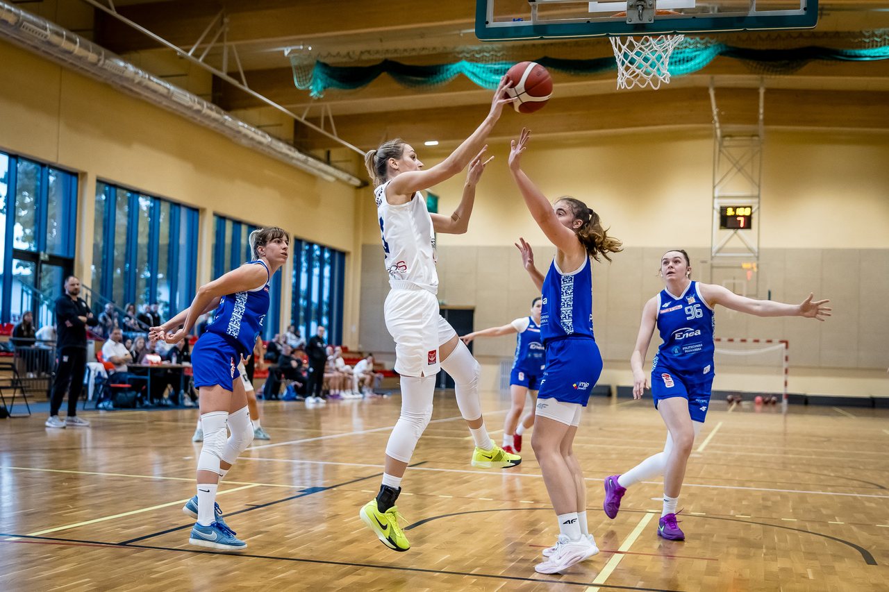 Zapachniało zawodowym basketem w Jeleniej Górze