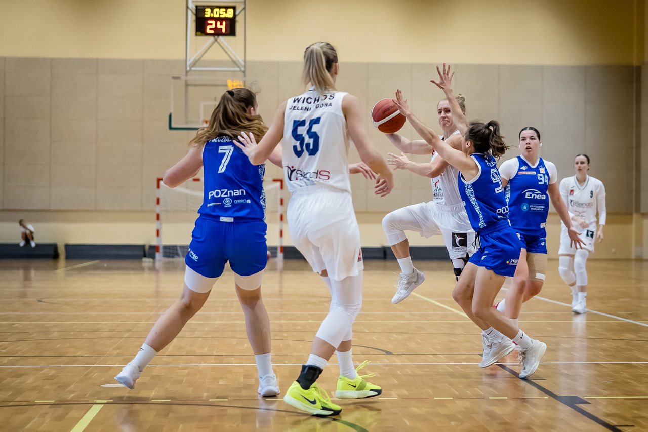 Zapachniało zawodowym basketem w Jeleniej Górze