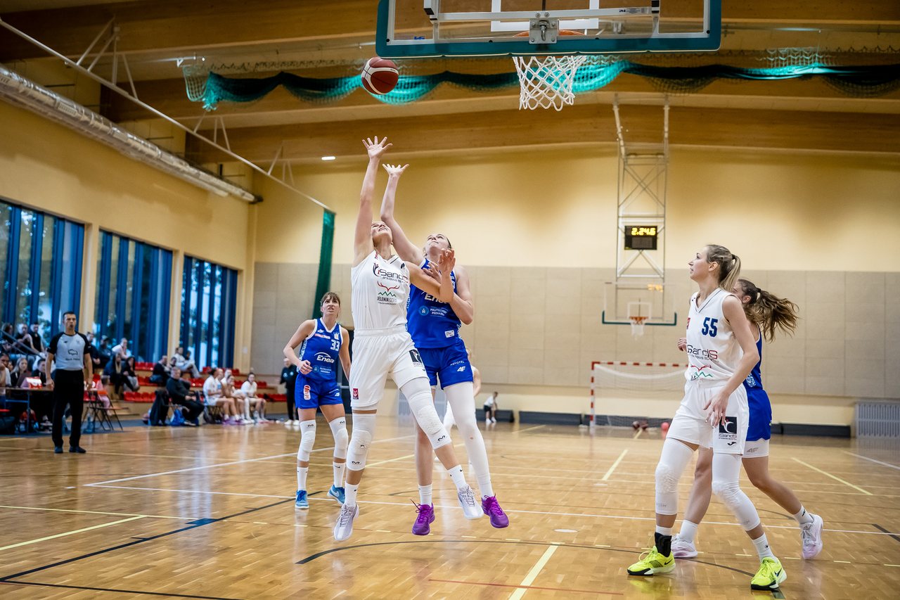 Zapachniało zawodowym basketem w Jeleniej Górze
