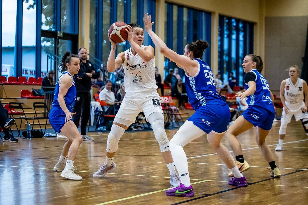 Zapachniało zawodowym basketem w Jeleniej Górze