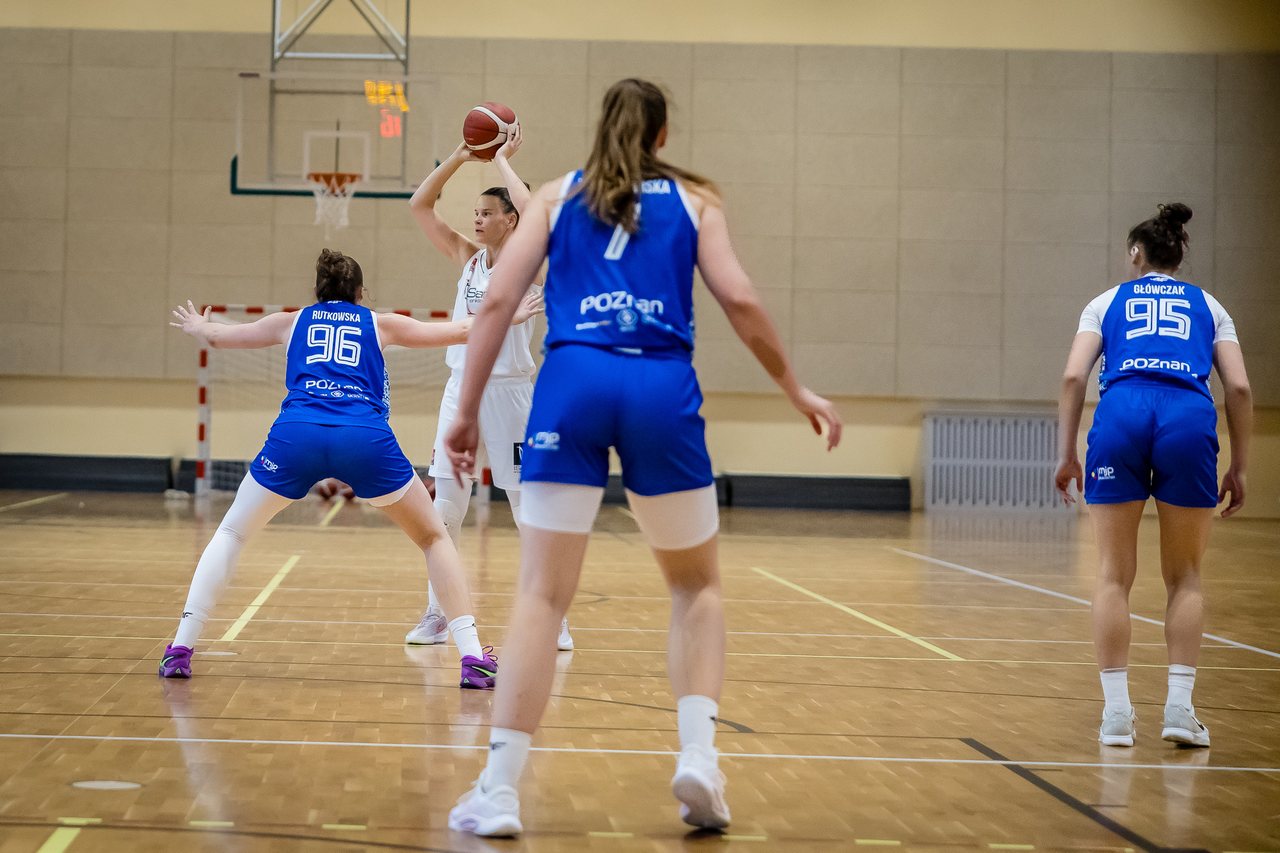 Zapachniało zawodowym basketem w Jeleniej Górze