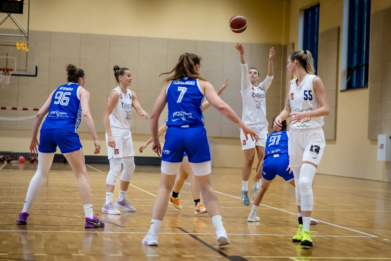 Zapachniało zawodowym basketem w Jeleniej Górze