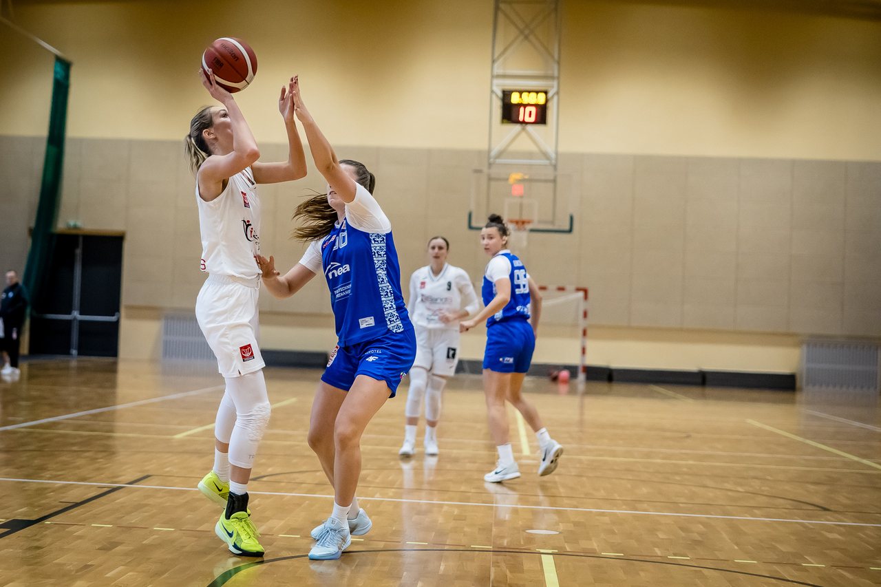 Zapachniało zawodowym basketem w Jeleniej Górze