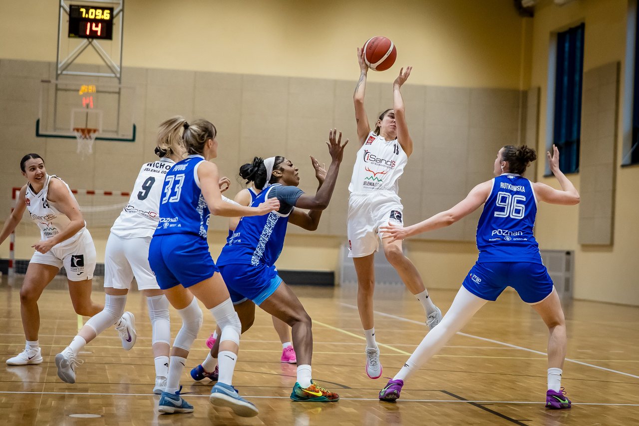 Zapachniało zawodowym basketem w Jeleniej Górze