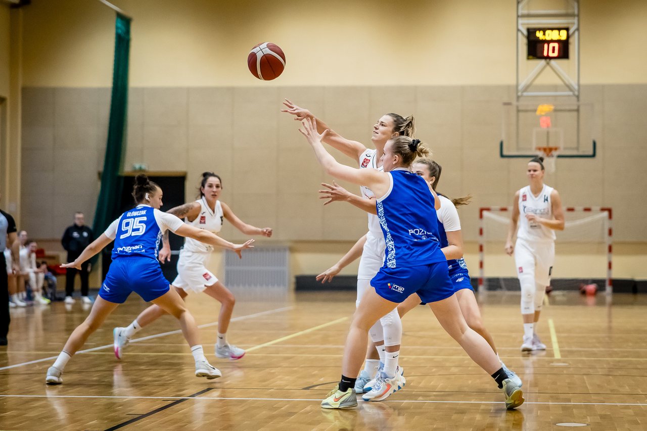 Zapachniało zawodowym basketem w Jeleniej Górze